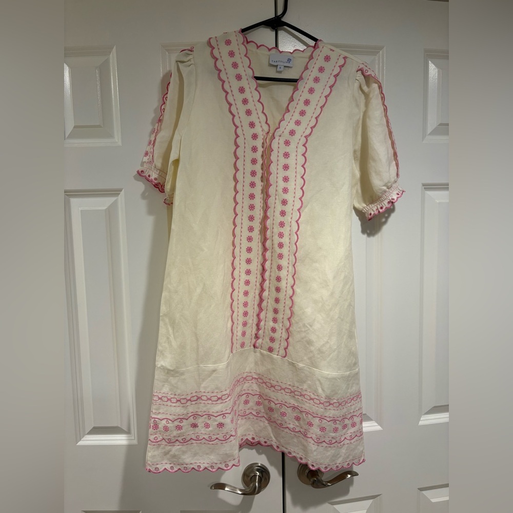 NWOT Cartolina Ivory & Pink Embroidered V-Neck Shift Dress | Boho Resort Style - Picture 3 of 9